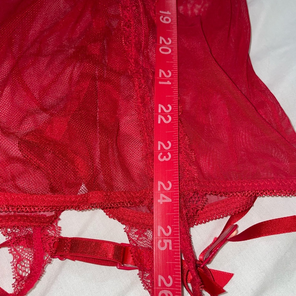 Red Lingerie - Picture 6 of 9